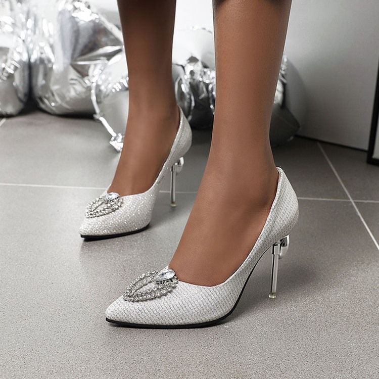 Sapatos Femininos Com Bico Fino E Strass Decotado E Finos Na Parte Superior