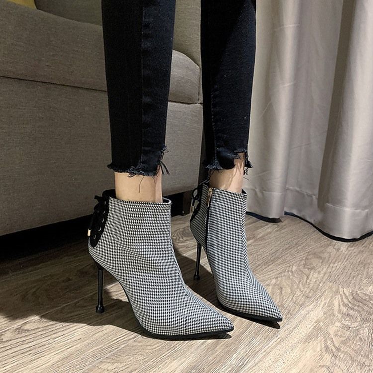 Botas Para Tornozelo Com Zíper E Salto Agulha Feminino Com Cordões Nas Costas E Bico Fino