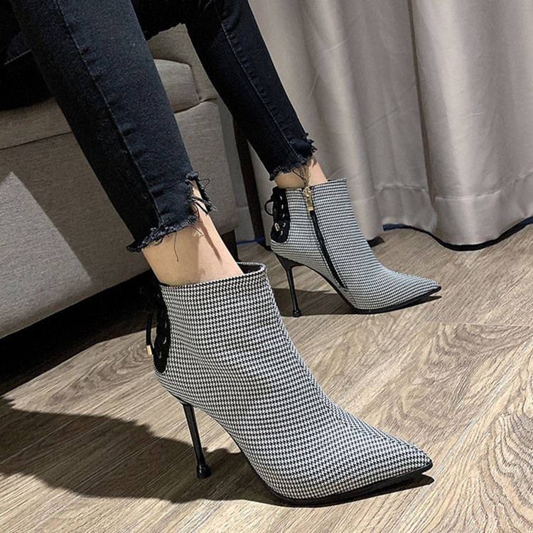 Botas Para Tornozelo Com Zíper E Salto Agulha Feminino Com Cordões Nas Costas E Bico Fino