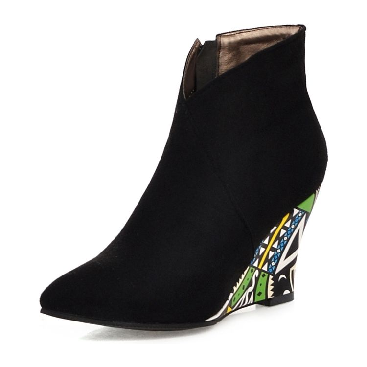 Calcanheira Pontiaguda Cor Bloco Feminino Ankle Boots