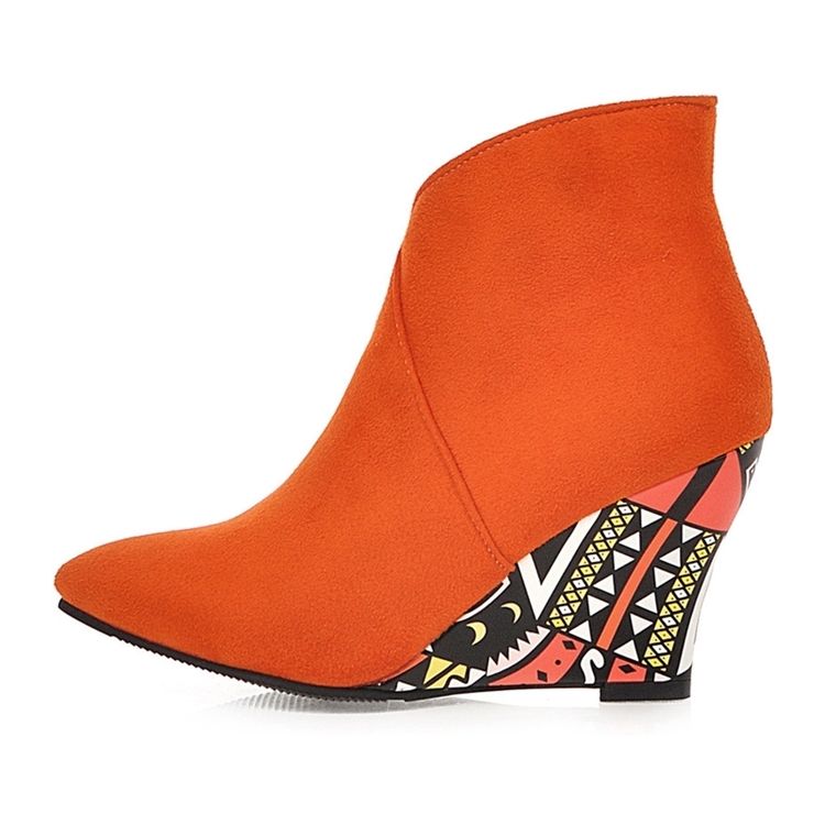 Calcanheira Pontiaguda Cor Bloco Feminino Ankle Boots