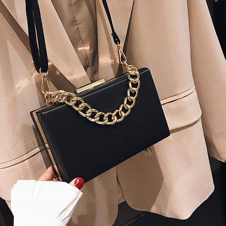 Bolsa Com Aba Crossbody Com Aba Simples Em Pu