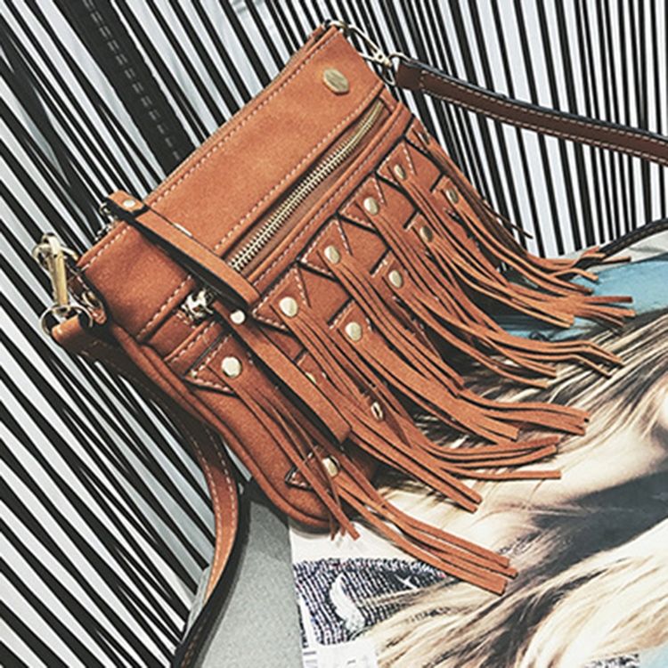 Bolsa Crossbody Com Borla Geométrica Vintage