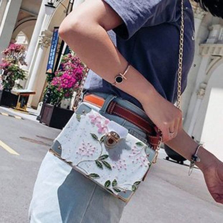 Bolsas Crossbody Com Abas Florais De Pu Com Bordados