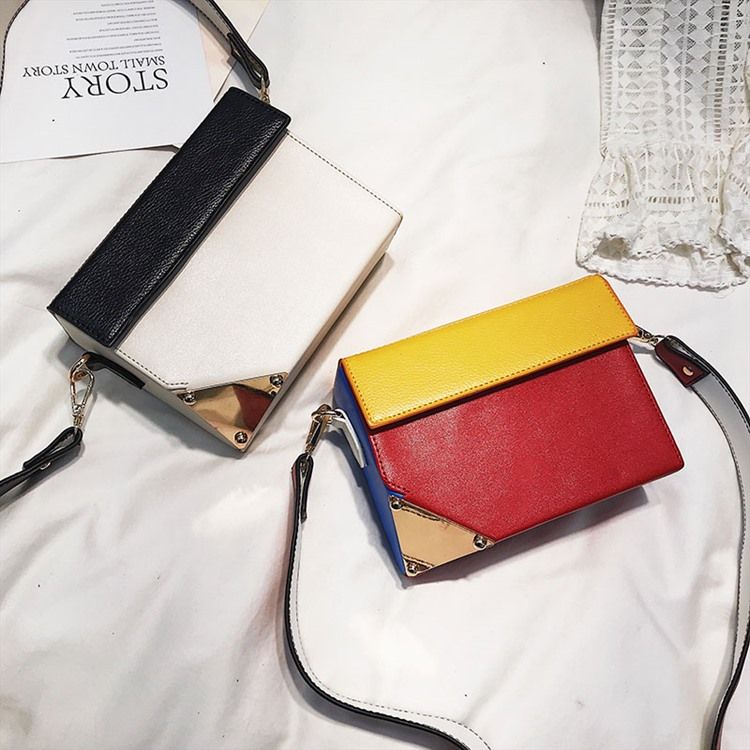 Saco Crossbody Médio De Rebite Em Bloco De Cores