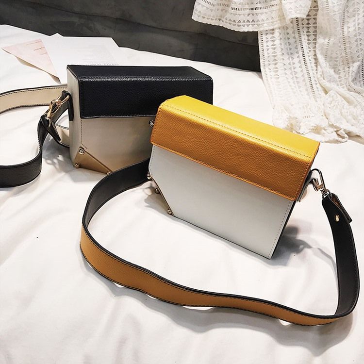 Saco Crossbody Médio De Rebite Em Bloco De Cores