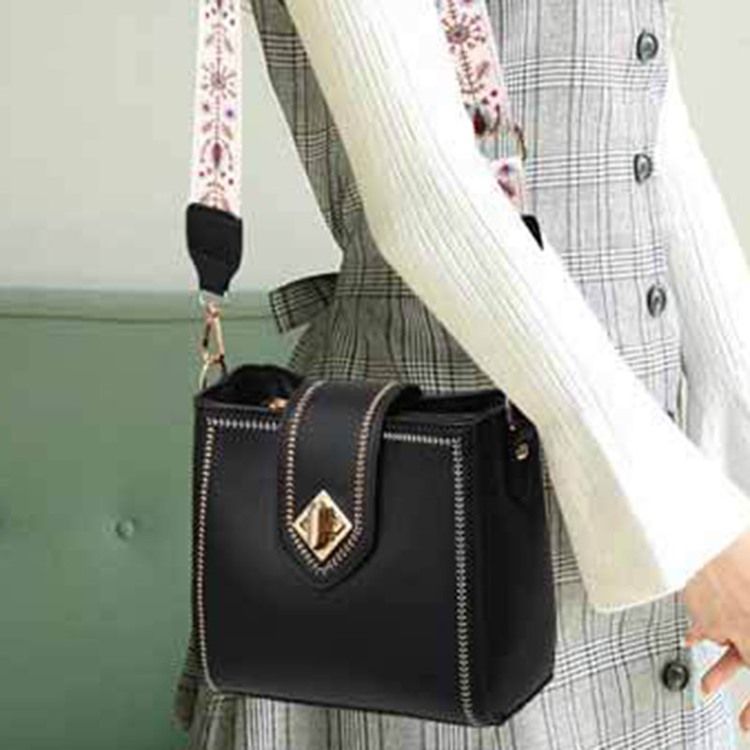 Sacos Crossbody Casuais Retangulares De Fio Simples De Pu