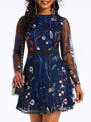 Vestido Feminino Bordado Acima Do Joelho Para A Noite Floral