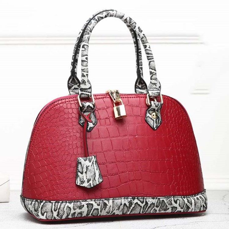 Bolsa Serpentine Embossing Shell Com Estampa Leopard