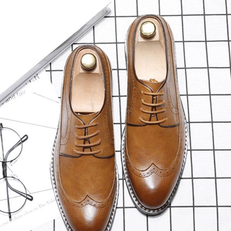 Oxfords Masculinos De Dedo Do Pé Pontiagudo Liso Com Cordões