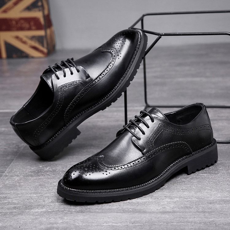 Sapatos Masculinos De Salto Liso Com Cordões