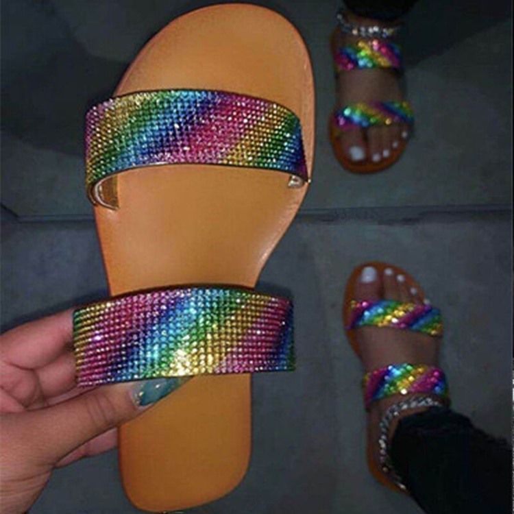 Flat Feminino Com Chinelos Flip-flop De Verão