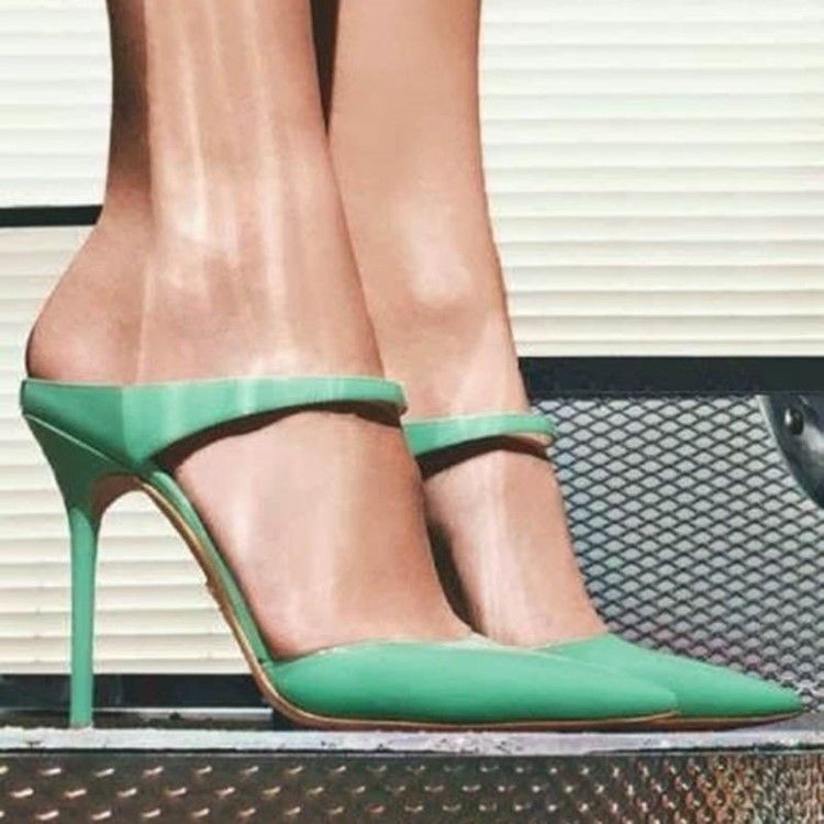 Sapatos Femininos Verdes Fechados E Simples De Salto Agulha